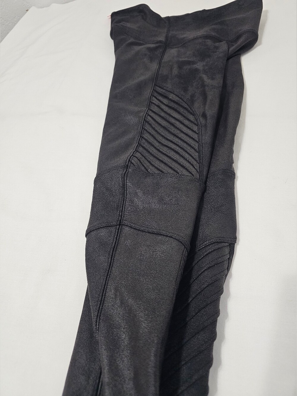 SPANX Faux Leather Moto Leggings Black Petite Medium M Ribbed Panel - Picture 4 of 9